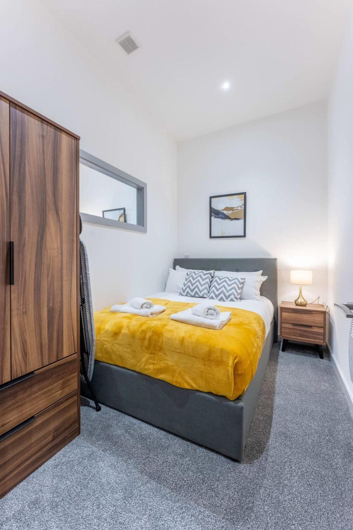 Modern 1 Bedroom Apartment In Dudley Brierley Hill Exterior foto